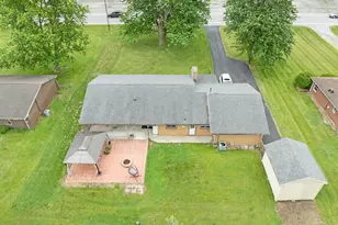 323 E Wapakoneta St, Waynesfield, OH 45896 - Photo 45