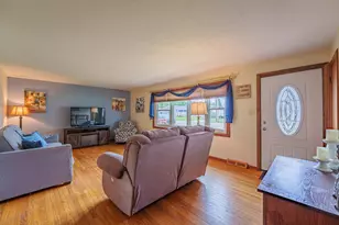 23 Dronfield Rd, Troy, OH 45373 - Photo 5