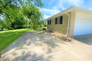 840 Allison Rd, Bellefontaine, OH 43311 - Photo 9