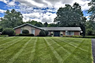 2082 Stowe Dr, Springfield, OH 45505 - Photo 1