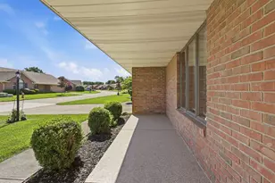 1703 Fox Ridge Dr, Springfield, OH 45503 - Photo 3