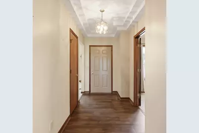 1703 Fox Ridge Drive, Springfield, OH 45503 - Photo 5