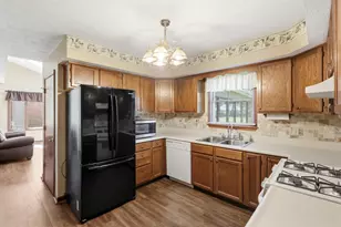 1703 Fox Ridge Dr, Springfield, OH 45503 - Photo 13