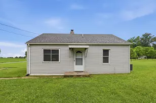 3351 E Pitchin Rd, Springfield, OH 45502 - Photo 3