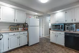 1118 Robin Rd, Springfield, OH 45503 - Photo 5