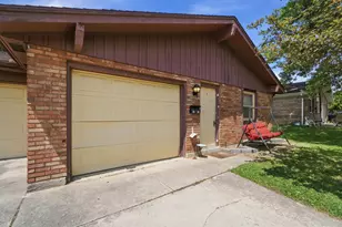1233-1235 Heritage Dr, Troy, OH 45373 - Photo 3