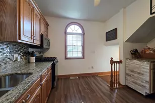 512 W Benton St, Wapakoneta, OH 45895 - Photo 13