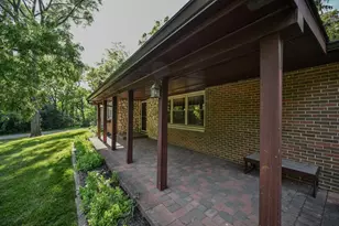 224 Meadow Ln, Springfield, OH 45505 - Photo 5