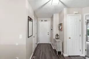1935 Springwood Dr, Piqua, OH 45356 - Photo 9
