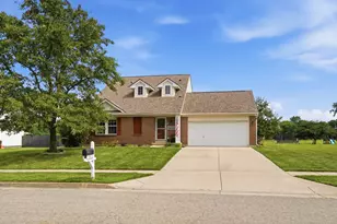 1935 Springwood Dr, Piqua, OH 45356 - Photo 5