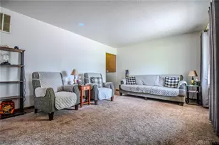 814 Bellows Dr, New Carlisle, OH 45344 - Photo 7