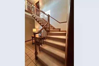 605 Oakwood Drive, Bellefontaine, OH 43311 - Photo 3