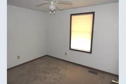 8180 Dog Leg Road, Dayton, OH 45414 - Photo 11