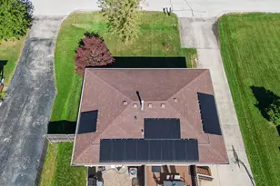 9241 Pleasant Ave, Tinley Park, IL 60487 - Photo 33