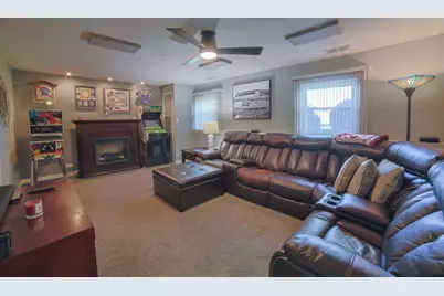 9241 Pleasant Ave, Tinley Park, IL 60487 - Photo 17