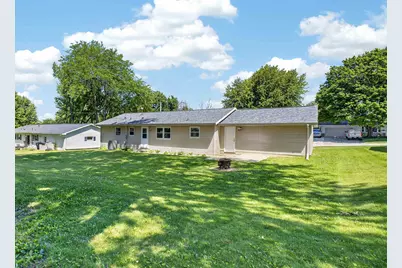 817 Rice St, Horicon, WI 53032 - Photo 7