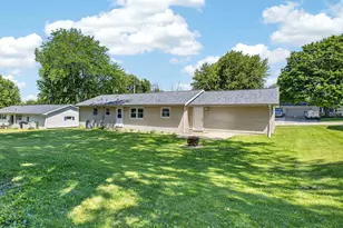 817 Rice St, Horicon, WI 53032 - Photo 7