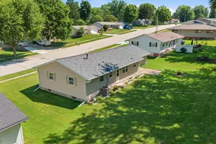 817 Rice St, Horicon, WI 53032 - Photo 9
