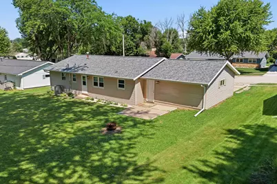 817 Rice St, Horicon, WI 53032 - Photo 3