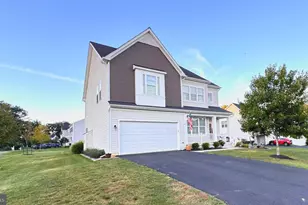 35820 Peninsula Ct, Round Hill, VA 20141 - Photo 3