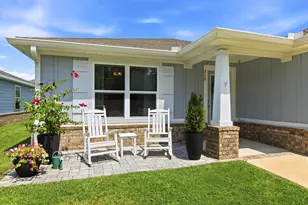 717 Riverwalk Cir, Freeport, FL 32439 - Photo 5