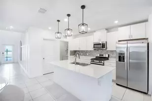 9080 Tequila Sunrise Dr, Sarasota, FL 34241 - Photo 7