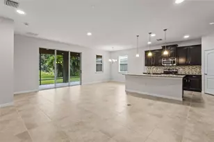 2924 Oriole Dr, Sarasota, FL 34243 - Photo 15
