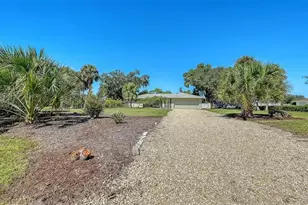 1201 Ewing St, Nokomis, FL 34275 - Photo 3