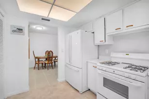 8380 NW 28th St, Sunrise, FL 33322 - Photo 29