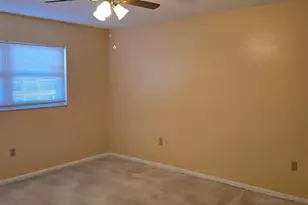 5521 80th St N, Saint Petersburg, FL 33709 - Photo 11