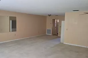 5521 80th St N, Saint Petersburg, FL 33709 - Photo 7