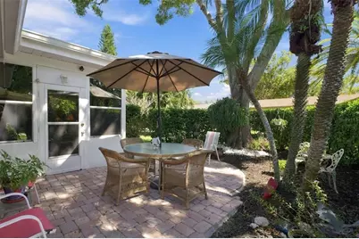 1743 Macdonnell Dr, Palm Harbor, FL 34684 - Photo 33