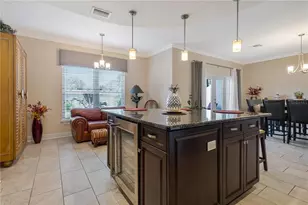 829 Date Palm Ln, Saint Petersburg, FL 33707 - Photo 13