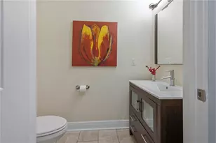829 Date Palm Ln, Saint Petersburg, FL 33707 - Photo 15