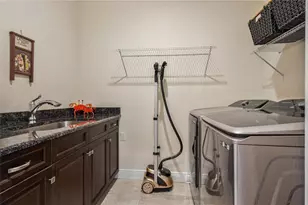 829 Date Palm Ln, Saint Petersburg, FL 33707 - Photo 29