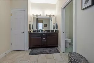 829 Date Palm Ln, Saint Petersburg, FL 33707 - Photo 25