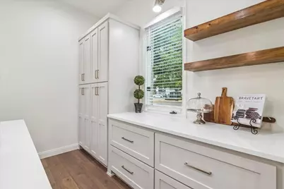 4040 Avondale Ave #105, Dallas, TX 75219 - Photo 7