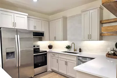 4040 Avondale Ave #105, Dallas, TX 75219 - Photo 3
