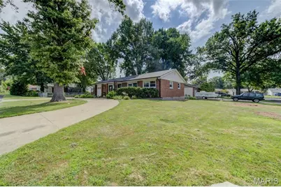 20 Alpha Dr, Florissant, MO 63031 - Photo 53