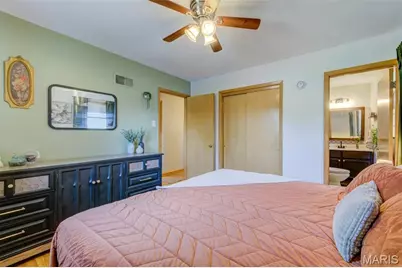 20 Alpha Dr, Florissant, MO 63031 - Photo 25