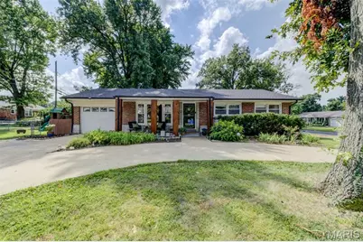 20 Alpha Dr, Florissant, MO 63031 - Photo 3