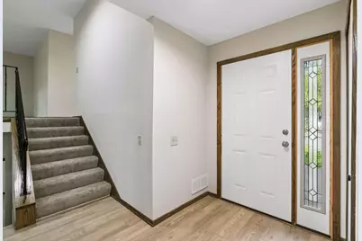 1080 Churchill Cir, Shoreview, MN 55126 - Photo 3