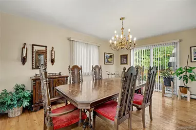 29 Stillwell Ave, Yonkers, NY 10704 - Photo 5