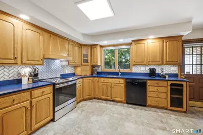 115 Somerwynd Ln, Suffield, CT 06078 - Photo 11