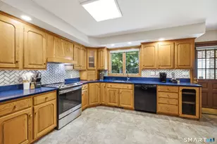 115 Somerwynd Ln, Suffield, CT 06078 - Photo 11