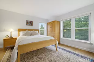 10 Riverview Dr, Hartford, CT 06106 - Photo 15