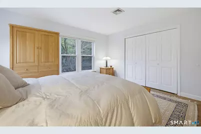 10 Riverview Dr #D, Hartford, CT 06106 - Photo 17