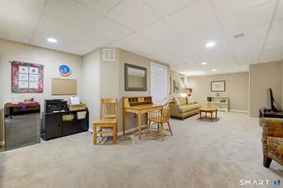 10 Riverview Dr #D, Hartford, CT 06106 - Photo 29