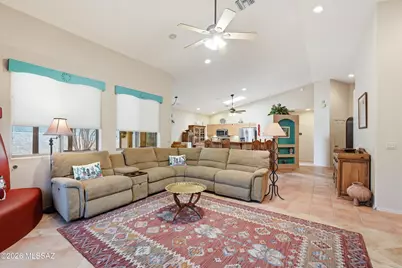 2682 S Falcon View Dr, Tucson, AZ 85713 - Photo 5