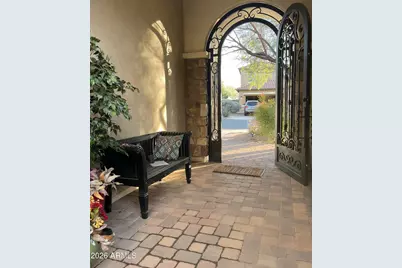 2008 W Gloria Ln, Phoenix, AZ 85085 - Photo 3